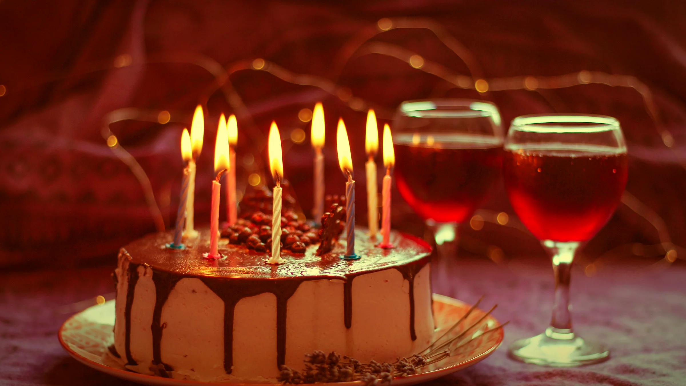 How to plan a different birthday in León (in a wine-cave)