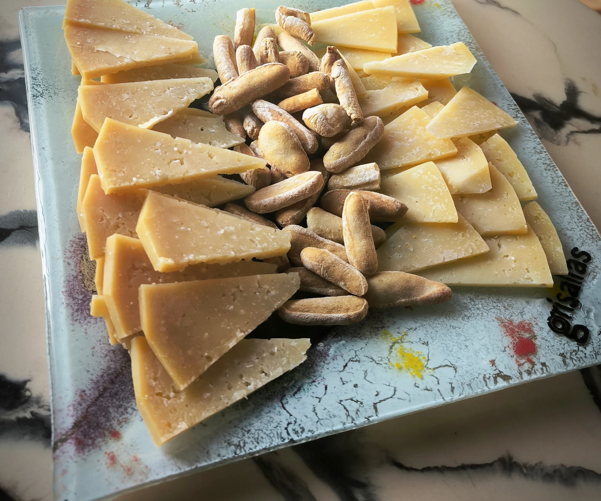 Lass dich nicht mit Käse täuschen