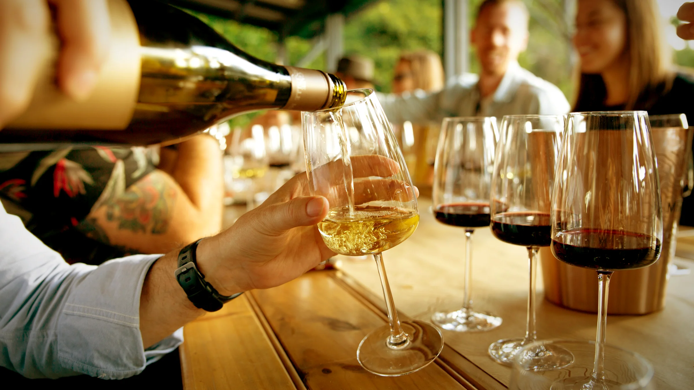 Corporate events in León: team building with a wine tasting